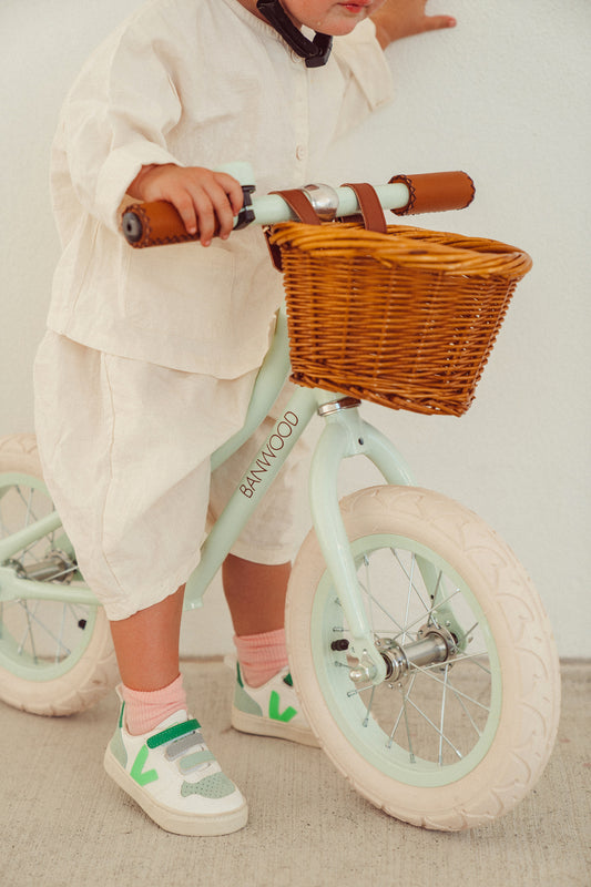 Draisienne Banwood Pale Mint pour enfants 3 ans à 5 ans.