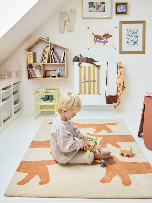 Inspiration déco chambre enfant beige. Tapis original en coton bio, motif chiens walter. Bleuu Studio