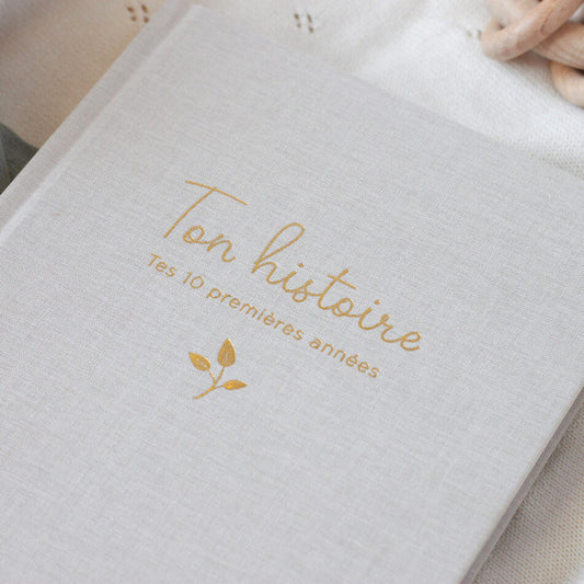 Couverture du livre de souvenirs enfant Zü "Ton histoire, tes 10 premières années"