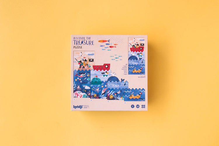 Coffret original pour jouer en famille et découvrir les aventures merveilleuses des pirates amusants.