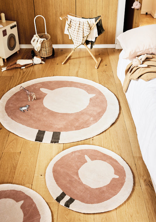 Tapis rond en coton bio beige et moka pour chambre bébé