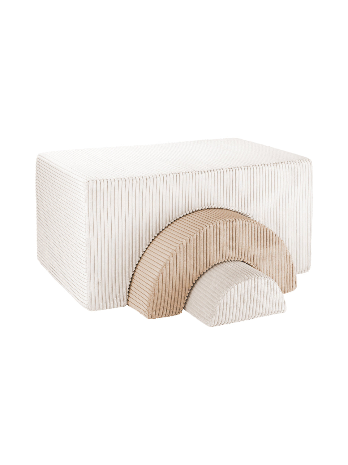 Pouf chambre enfant. En velours cotelés issu de bouteilles recyclées. Trois blocs de mousse, formant un arc en ciel. Pouf wigiwama. Couleurs blanc guimauve et beige sable.