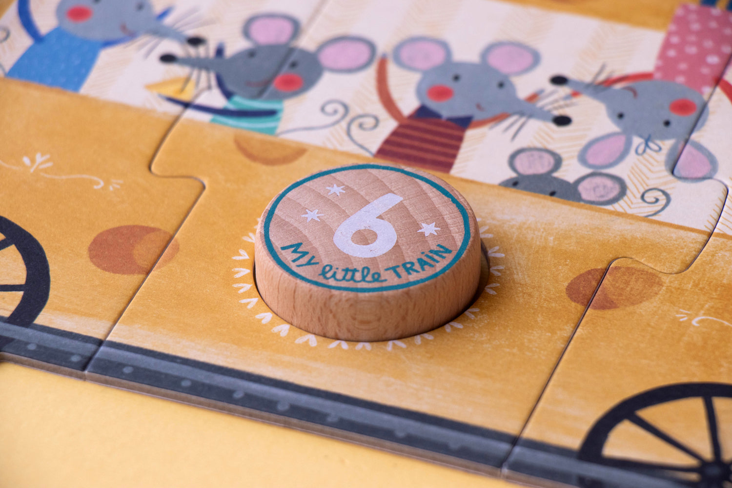 Apprendre les chiffres en s'amusant avec le puzzle Londji Puzzles. Sur chaque puzzle de 3 pièces, un emplacement permet de replacer un rond de bois portant un chiffre de 1 à 10. Educatif, amusant et divertissant. Ecoresponsable et sur.