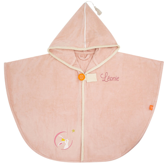 Cape de bain brodée personnalisée avec prénom, motif lapin rose poudré, cadeau naissance pour bébé