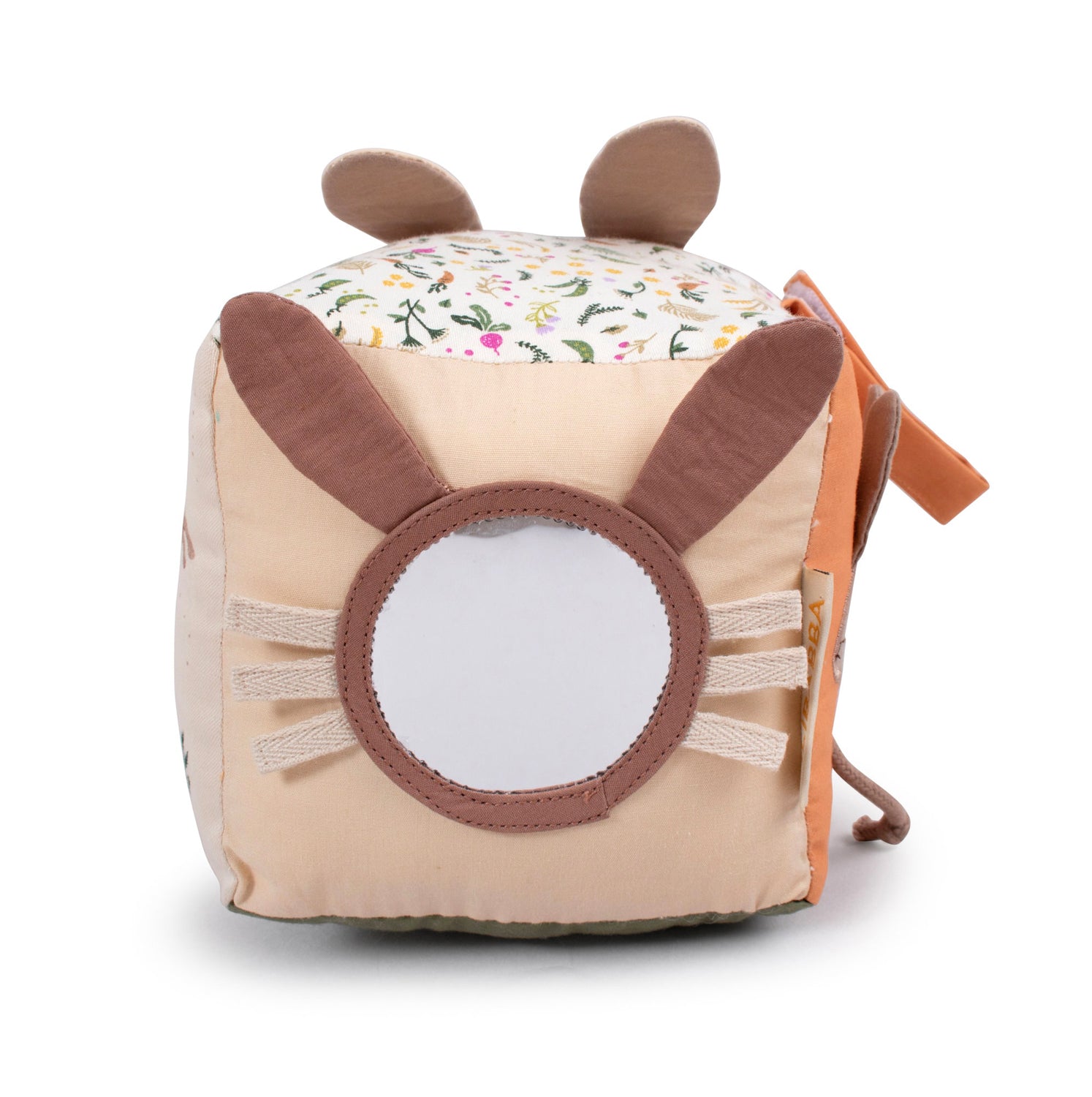 Cube sensoriel éveil bébé avec activités ludiques