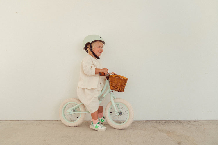 Draisienne First Go Girl - Rose pâle Banwood pour chambre enfant - Les Draisienne First Go Girl - Rose pâle Banwood pour chambre enfant - Les