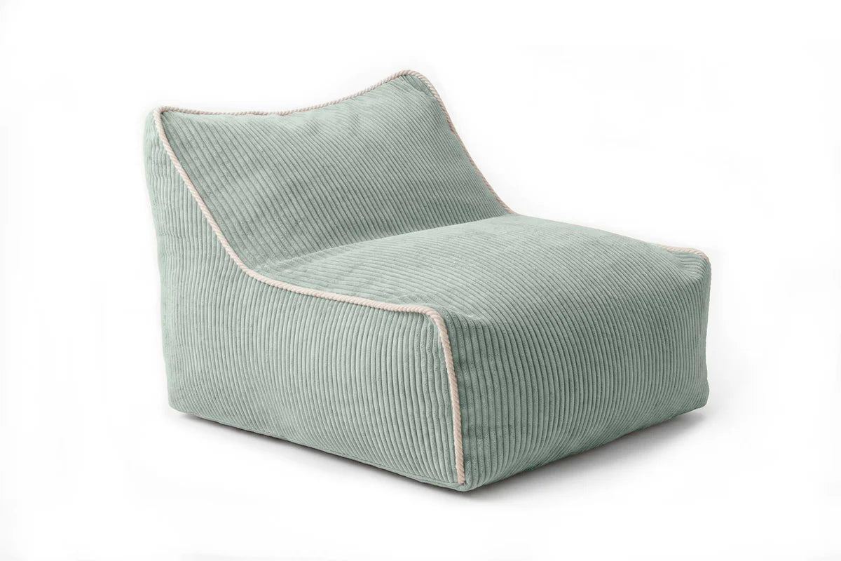 Fauteuil enfant design vert pastel Shappy, en velours côtelé.
