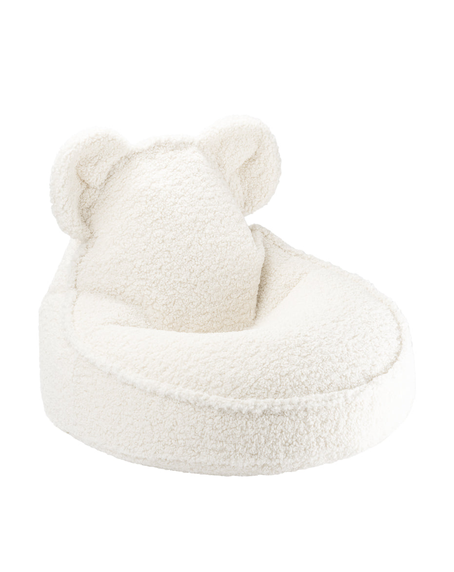 Fauteuil pour enfant en peluche ours blanc crème. Tissu Moumoute. Assise confortable, petite oreille d'ours. Un fauteuil design et tendance, mixte pour filles ou garçons. 