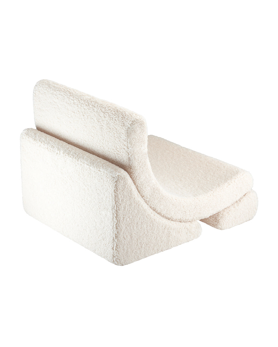 Fauteuil moumoute blanc pour enfant. Doux, confortable, respectueux de l'environnement. Une création originale Wigiwama.