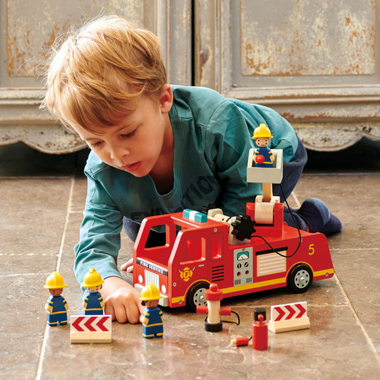 Camion de pompiers en bois avec personnages et accessoires