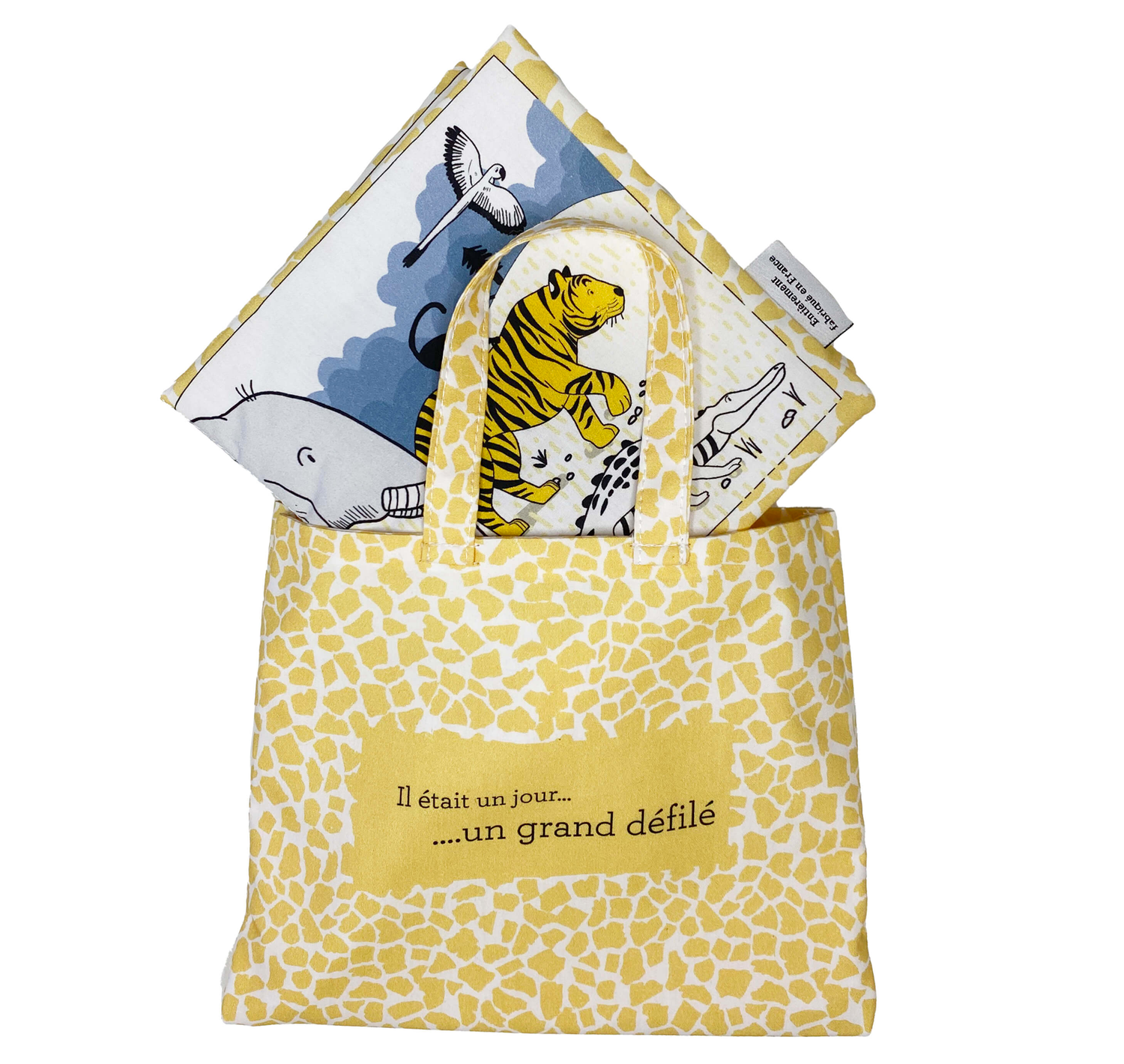 Livre noir et blanc pour bébé. En tissu, léger, lavable en machine. Une idée cadeau naissance originale. Petit Bloom, marque française éveil et jouets pour bébé écoresponsable et durable.