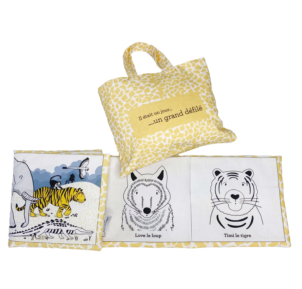 Livre bébé en tissu avec dessins noir et blanc pour un contraste et une stimulation visuelle adaptée aux tout-petits. Petit Bloom, marque française. Coton bio de haute qualité. Jouet lavable en machine.