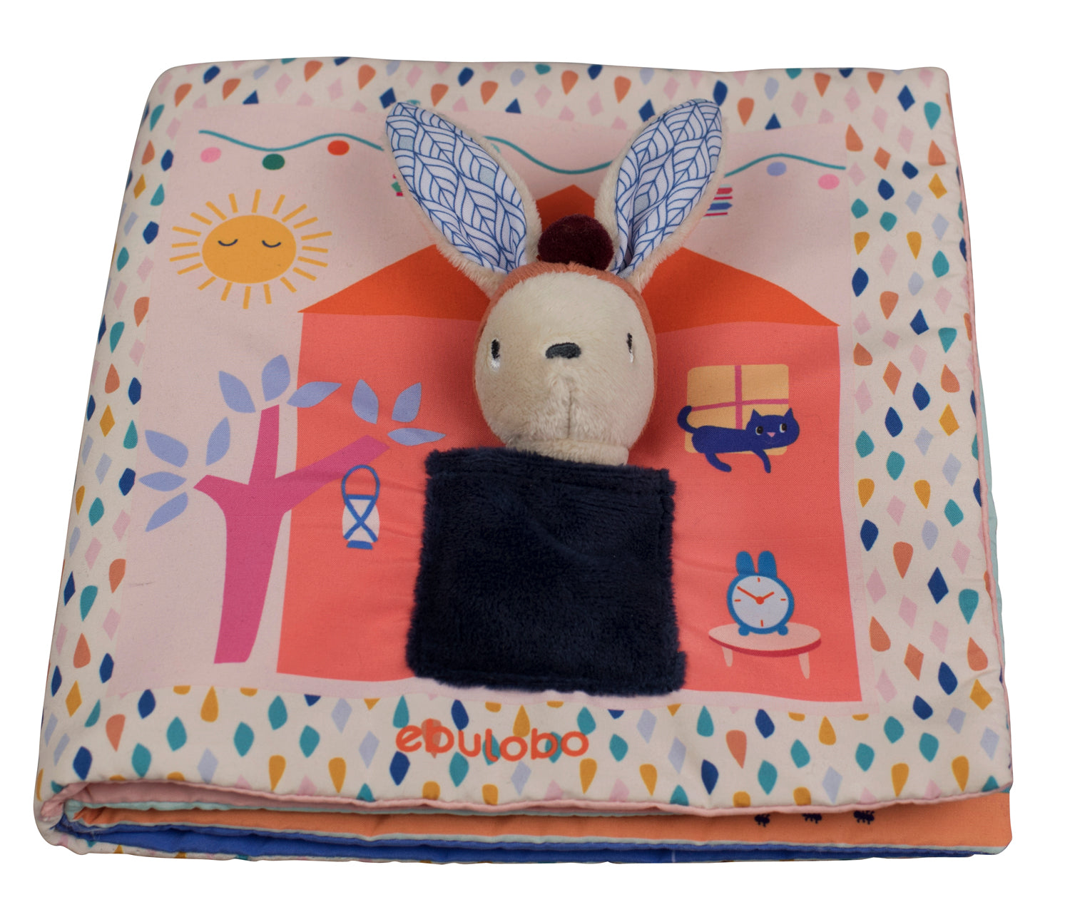 Livre en tissu pour bébé racontant l'histoire d'un petit lapin nommé Gabin et de ses amis. Sur la couverture, la petite marionnette de Gabin se repose dans son lit. 