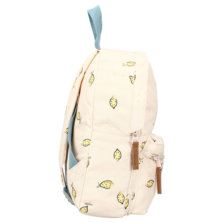 Mini sac à dos pour école maternelle, de profil dimension 8 cm. Idéal pour transporter une tenue de rechange et un doudou ou un gouter et un petit cahier par exemple.
