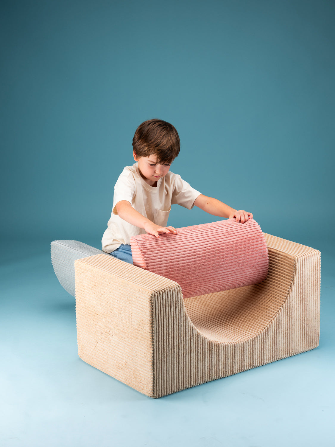 Modules en mousse pour créer un coin lecture ou coin de jeu confortable et ludique pour chambre garçon ou fille. Imagination et motricité.