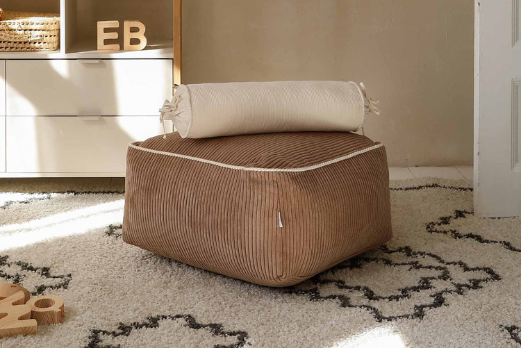 Pouf Ottoman Kumo Shappy chocolat en velours côtelé marron pour enfant