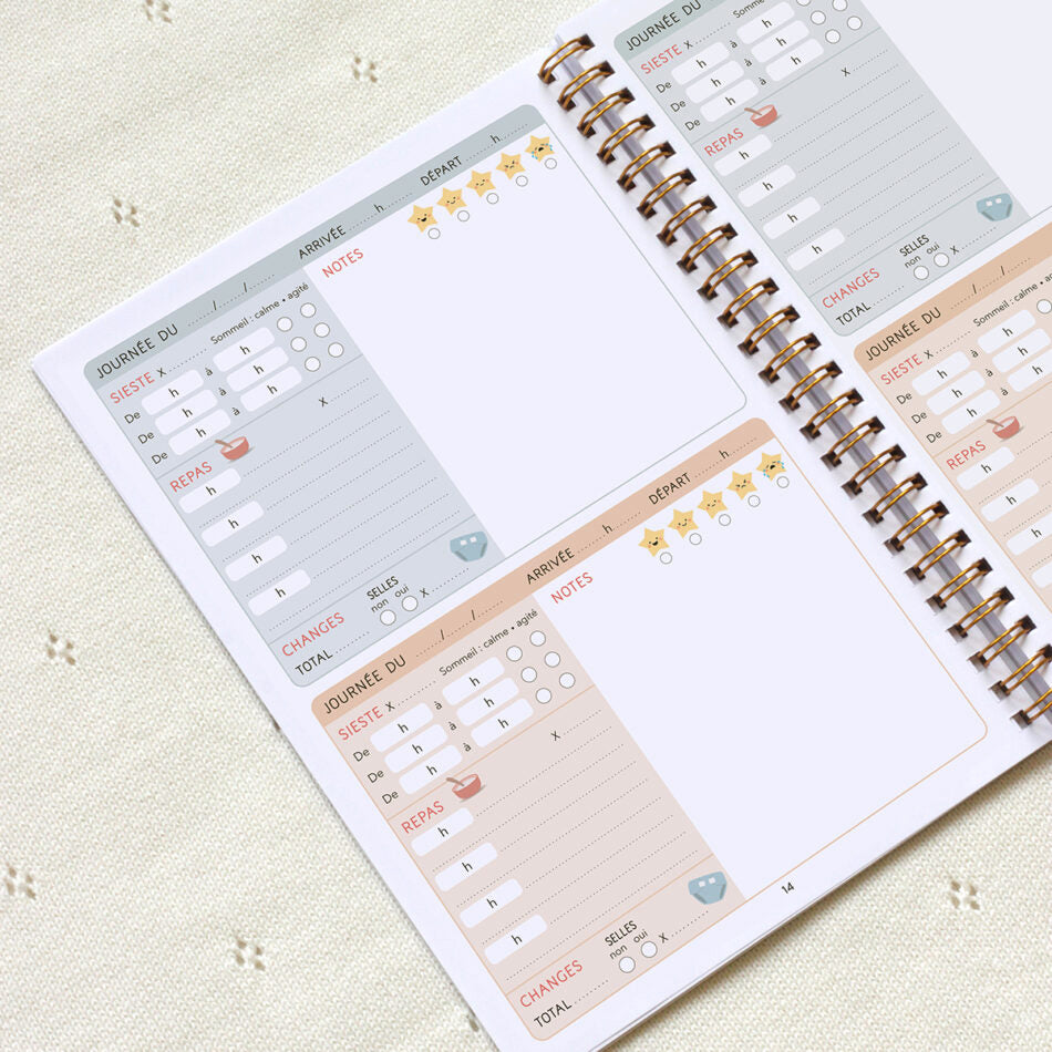 Page dédiée au suivi du sommeil et des repas de bébé dans le carnet de liaison crèche et assistante maternelle