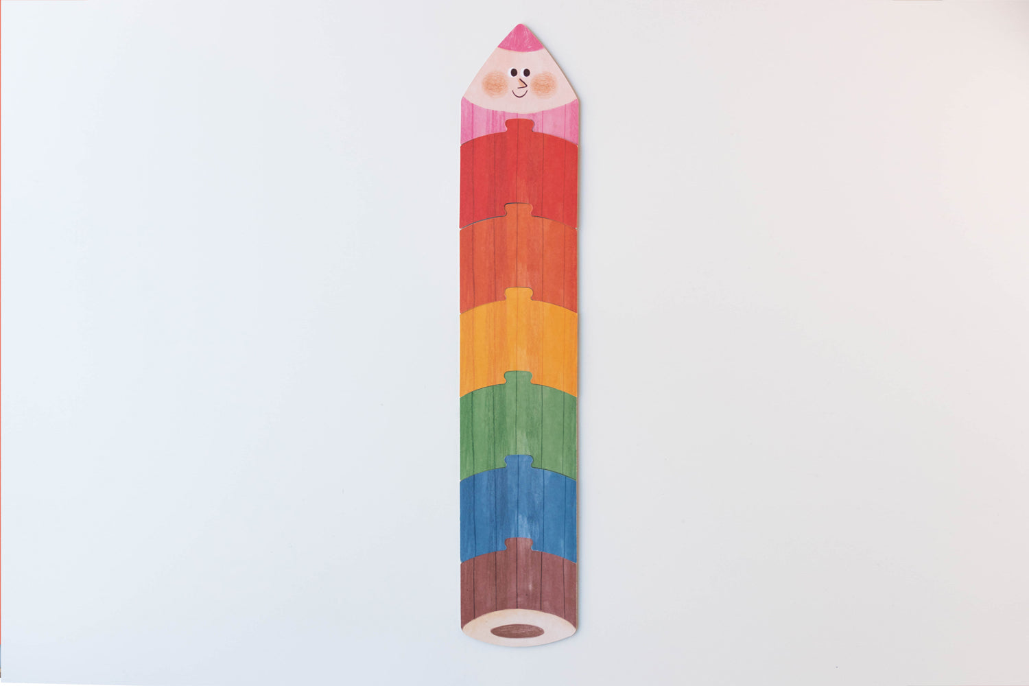 Crayon de couleur géant en puzzle : les pièces du puzzle LONDJI peuvent également s'assembler ensemble pour former un grand crayon multicolore.