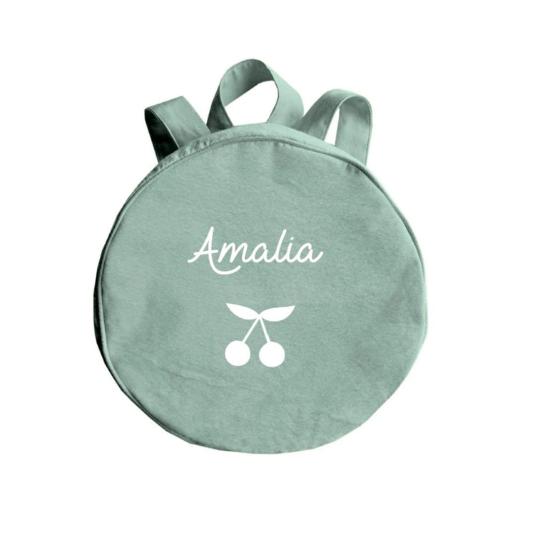 Sac à dos vert amande personnalisé avec le prénom Amalia et un motif cerises