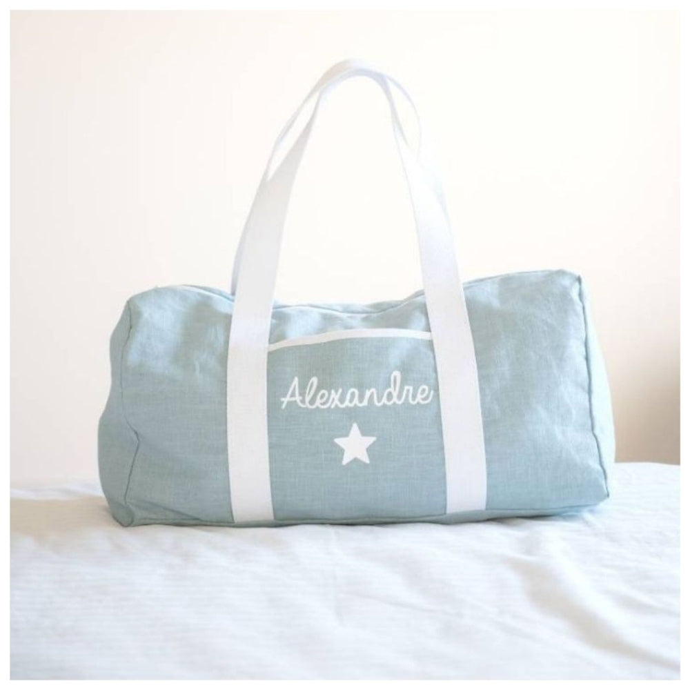 Cadeau de naissance : sac week-end bébé personnalisé en lin menthe