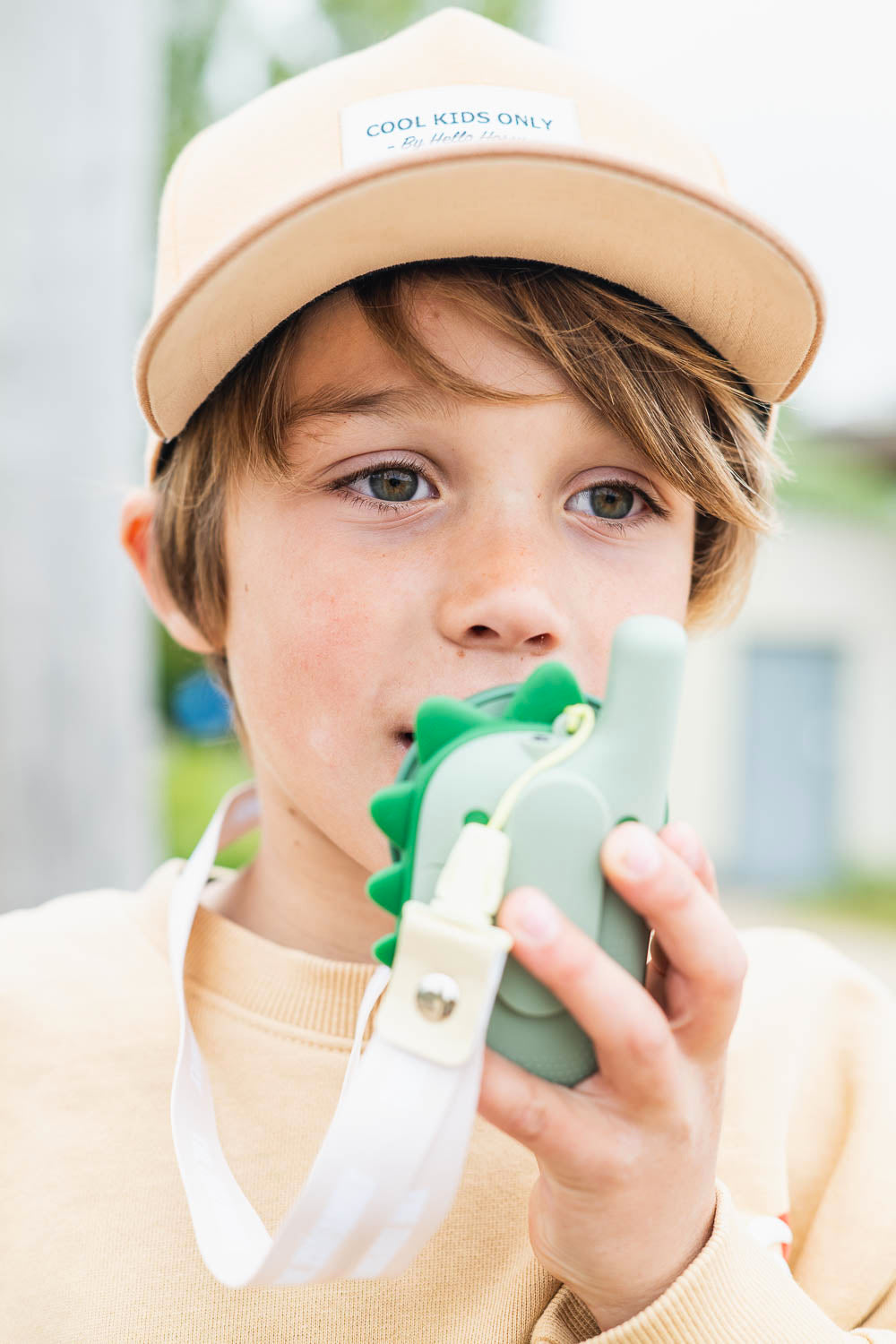 Jeu en extérieur avec talkie-walkie dinosaure pour enfant