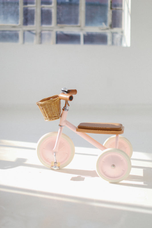 Tricycle rétro rose banwood.