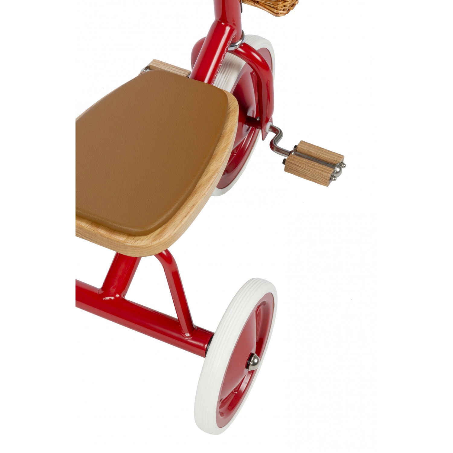 Tricycle rouge Banwood. Sécurité, confort. Bois, métal et cuir végétal. Design retro original, haute qualité.